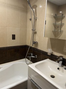 2-к квартира, 4/5 эт., 60м²