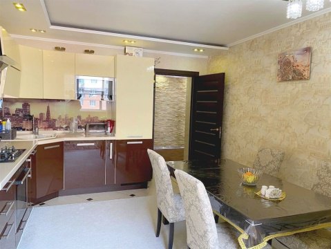 3-к квартира, 10/11 эт., 116м²