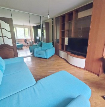 1-к квартира, 1/10 эт., 38м²