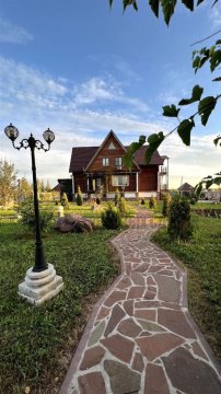Дом 500м², участок 10 сот.