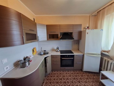 2-к квартира, 4/10 эт., 53м²