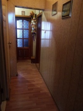 3-к квартира, 1/2 эт., 54м²