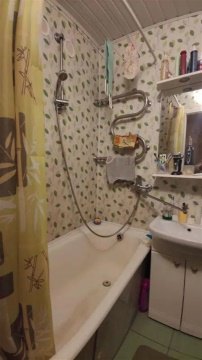 2-к квартира, 5/5 эт., 43м²