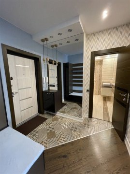 2-к квартира, 17/17 эт., 52м²