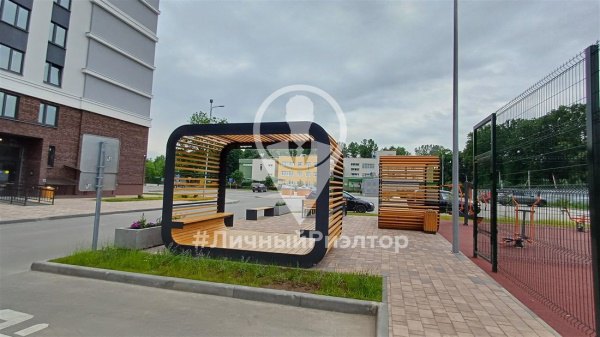 2-к квартира, 10/17 эт., 77м²