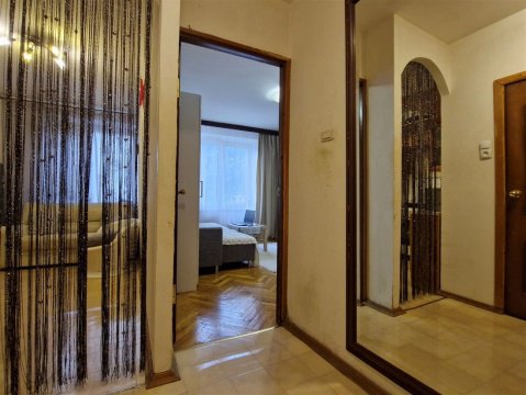 1-к квартира, 1/16 эт., 35м²