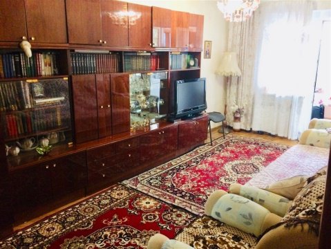 3-к квартира, 1/2 эт., 54м²