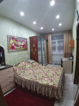 4-к квартира, 1/1 эт., 90м²