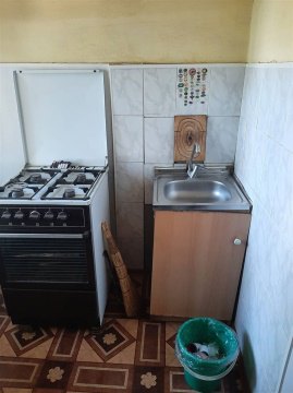 3-к квартира, 1/5 эт., 49м²