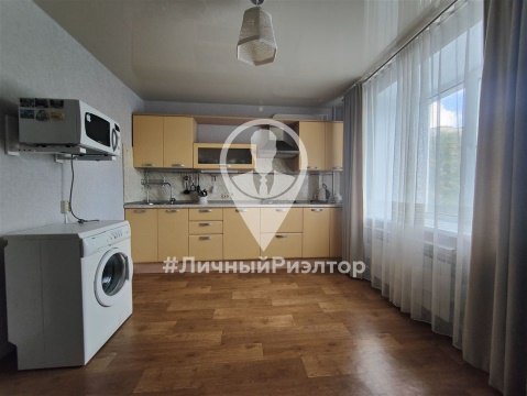 2-к квартира, 1/10 эт., 71м²
