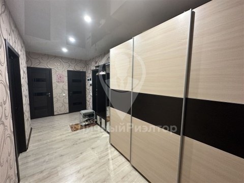 2-к квартира, 13/23 эт., 63м²