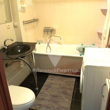 2-к квартира, 5/5 эт., 33м²