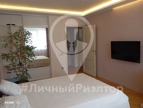 2-к квартира, 6/16 эт., 65м²
