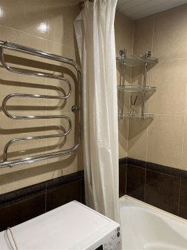 2-к квартира, 4/5 эт., 60м²