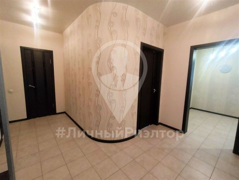 2-к квартира, 1/4 эт., 65м²