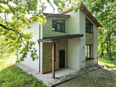 Дом 113м², участок 9 сот.