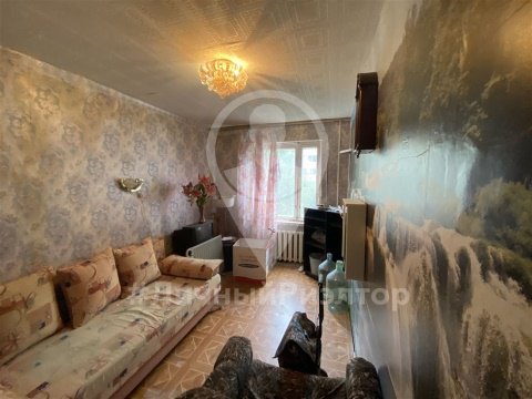 3-к квартира, 4/5 эт., 52м²