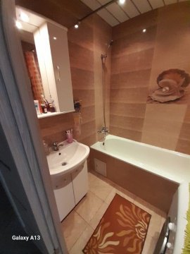 2-к квартира, 5/17 эт., 64м²