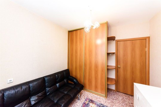 2-к квартира, 10/17 эт., 52м²