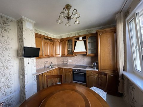 4-к квартира, 9/17 эт., 108м²