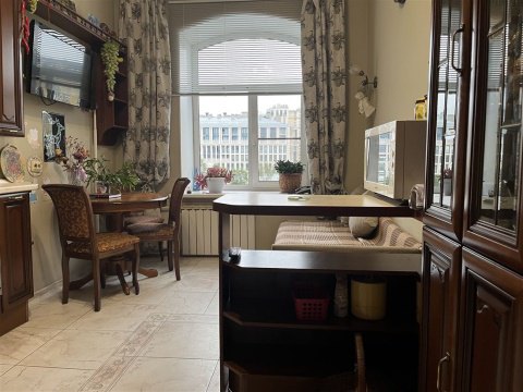 2-к квартира, 4/5 эт., 60м²