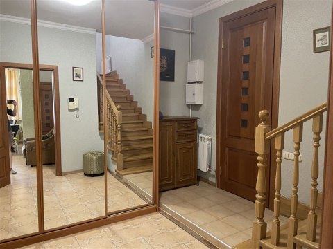 Дом 95м², участок 4 сот.