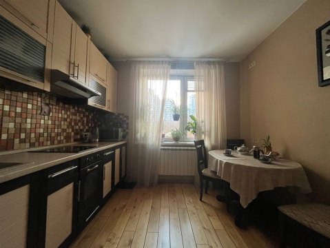 1-к квартира, 2/20 эт., 52м²