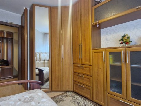 2-к квартира, 2/9 эт., 42м²