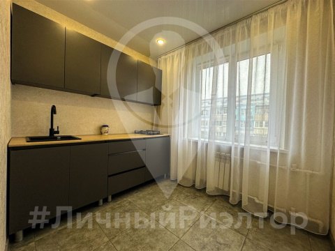 3-к квартира, 4/5 эт., 61м²