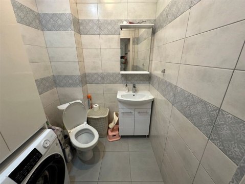 3-к квартира, 9/12 эт., 80м²
