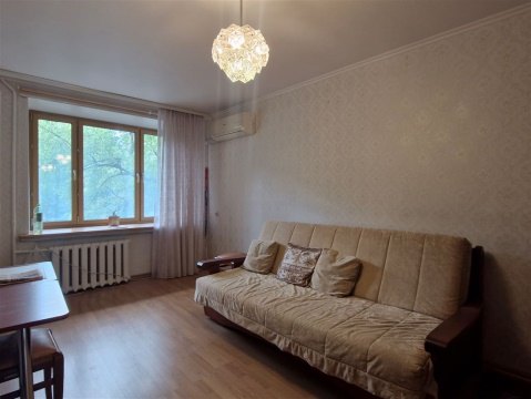 2-к квартира, 2/9 эт., 42м²