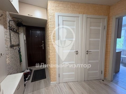 3-к квартира, 5/5 эт., 58м²