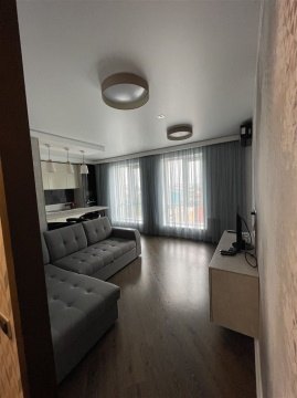 2-к квартира, 17/17 эт., 52м²