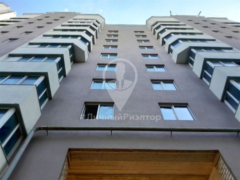 2-к квартира, 8/10 эт., 64м²