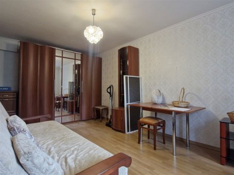 2-к квартира, 2/9 эт., 42м²